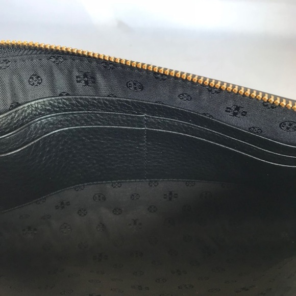 39640 Tory Burch Robinson Continental Wallet Black - Picture 5 of 6